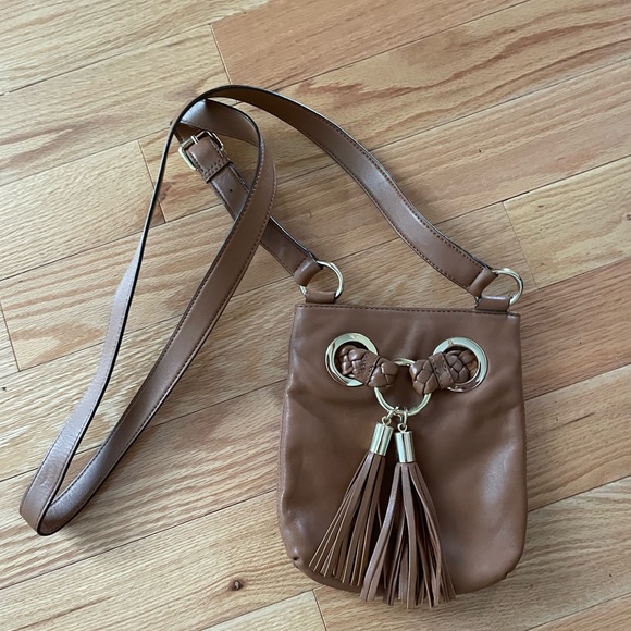 Michael Kors tan crossover bag with adjustable straps - Picture 11 of 12